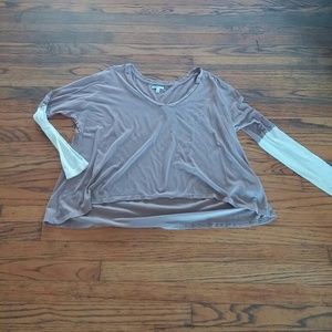 Stylemint Top V Neck with high low hem